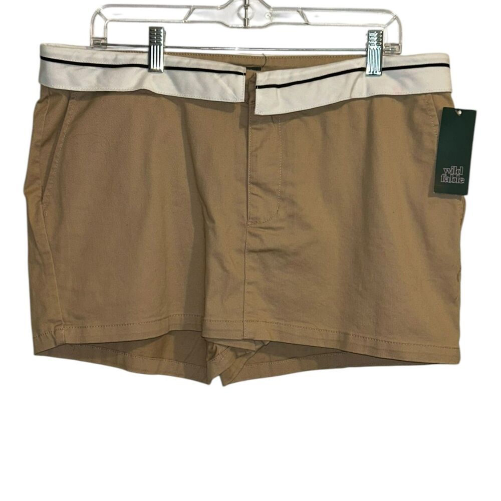 Wild Fable Khaki Tailored Shorts Size 4 Preppy Contrast Waist Casual Shorts